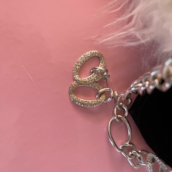 Avon Women’s Chain Necklace with earrings in silver - Picture 2 of 4